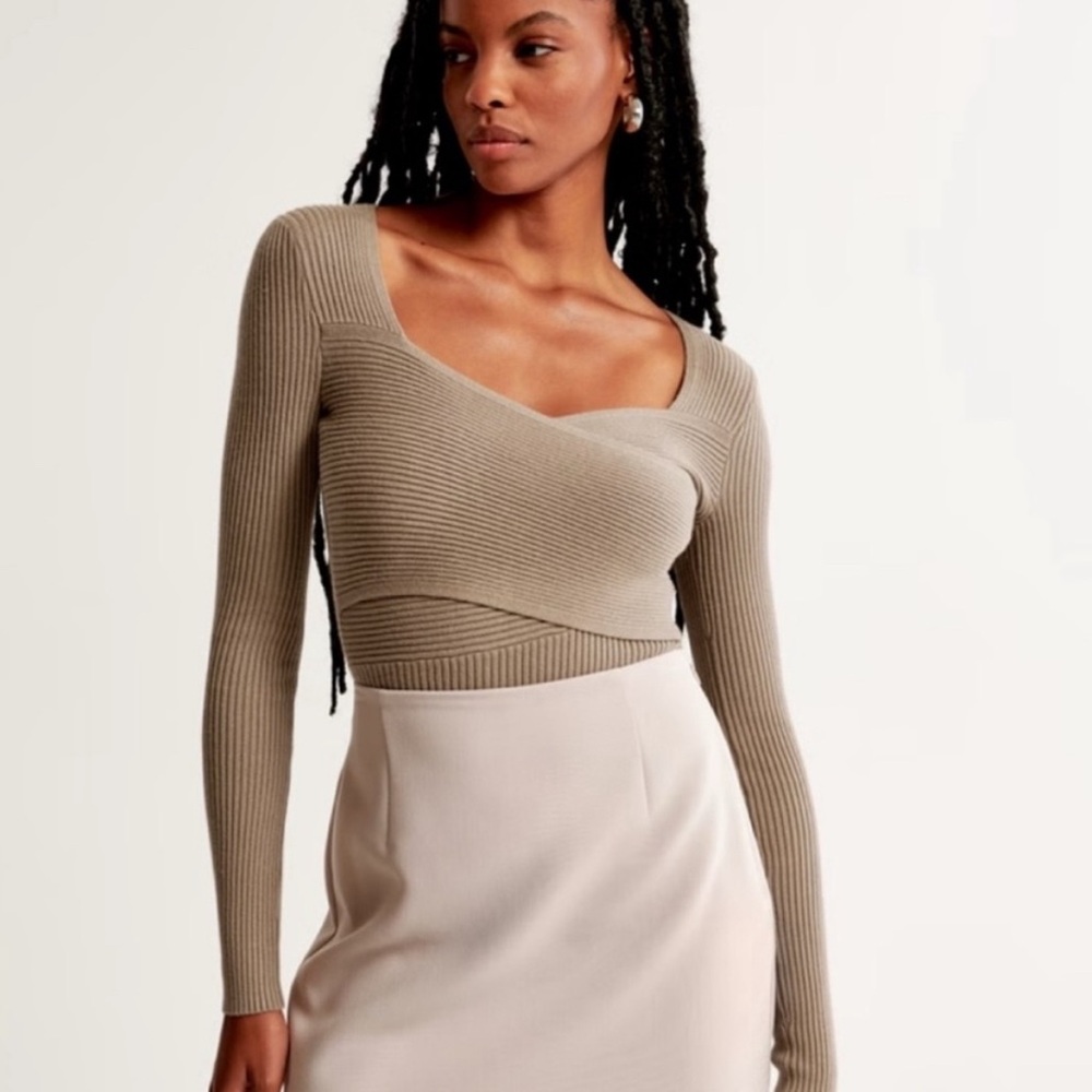 Abercrombie & Fitch Women’s Luxeloft Wrap Sweater Bodysuit XL